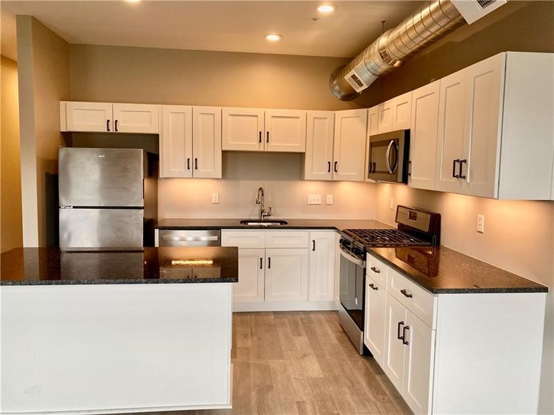 3809 Liberty Ave Ave #306, Lawrenceville, Pennsylvania image 2