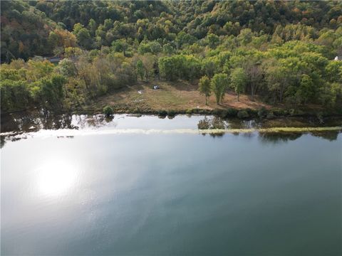 Photo of 112 Fuller Rd, East Millsboro, PA 15433 (MLS # 1748443)