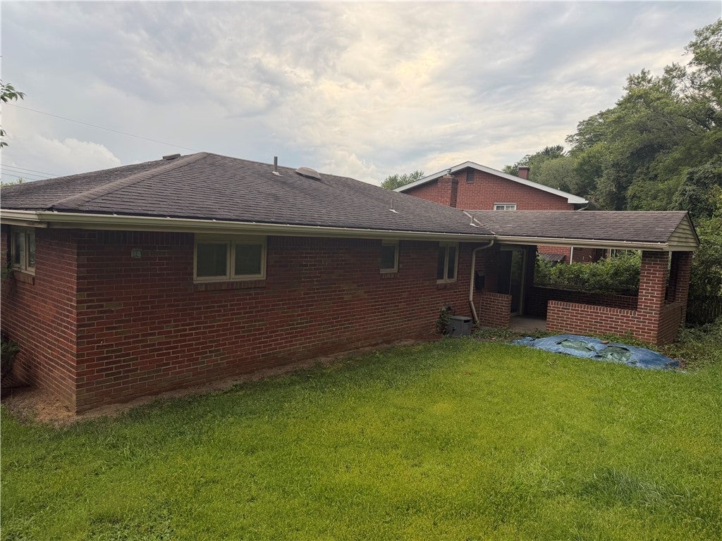 311 Larch Ln