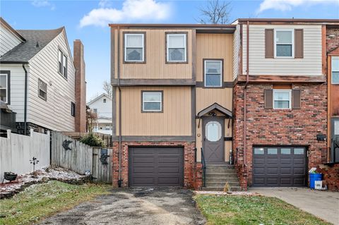 Photo of 11 Mckinley Square Sq, Coraopolis, PA 15108 (MLS # 1736896)