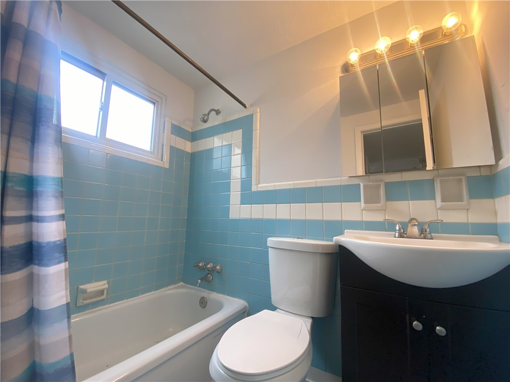 Swissvale, Pennsylvania 15218, United States, 2 Bedrooms Bedrooms, ,1 BathroomBathrooms,Residential,Active,86662