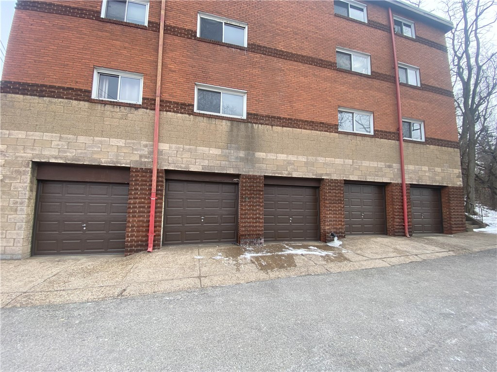 Swissvale, Pennsylvania 15218, United States, 2 Bedrooms Bedrooms, ,1 BathroomBathrooms,Residential,Active,86662