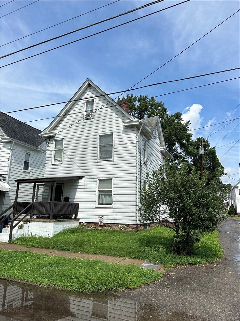 410 Eau Claire St