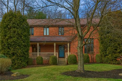 2642 Black Oak Ct Franklin Park PA 15090