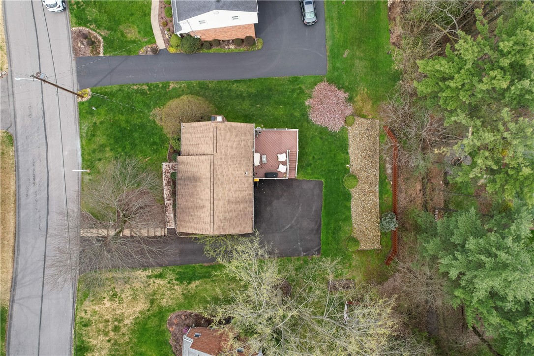 1171 Fox Terrier Dr Dr, Bethel Park, Pennsylvania image 2