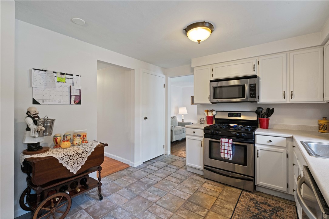 1171 Fox Terrier Dr Dr, Bethel Park, Pennsylvania image 12