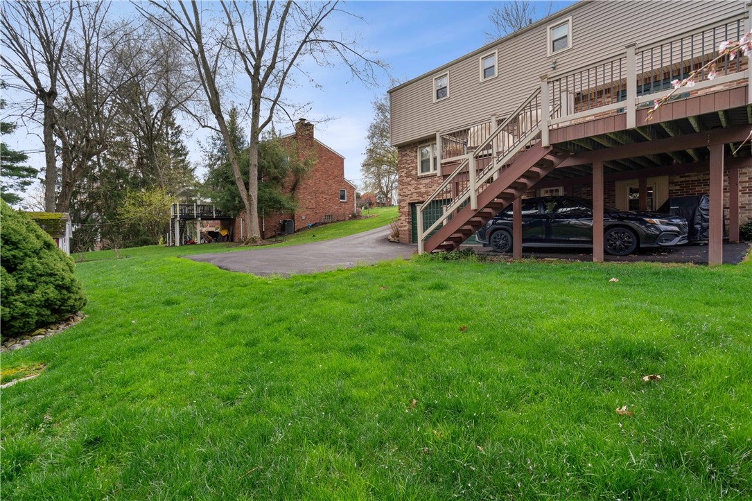 1171 Fox Terrier Dr Dr, Bethel Park, Pennsylvania image 3