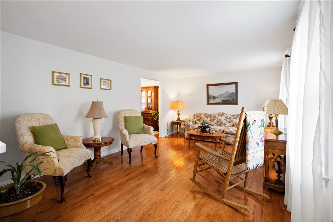 1171 Fox Terrier Dr Dr, Bethel Park, Pennsylvania image 6