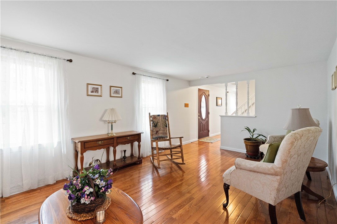 1171 Fox Terrier Dr Dr, Bethel Park, Pennsylvania image 5