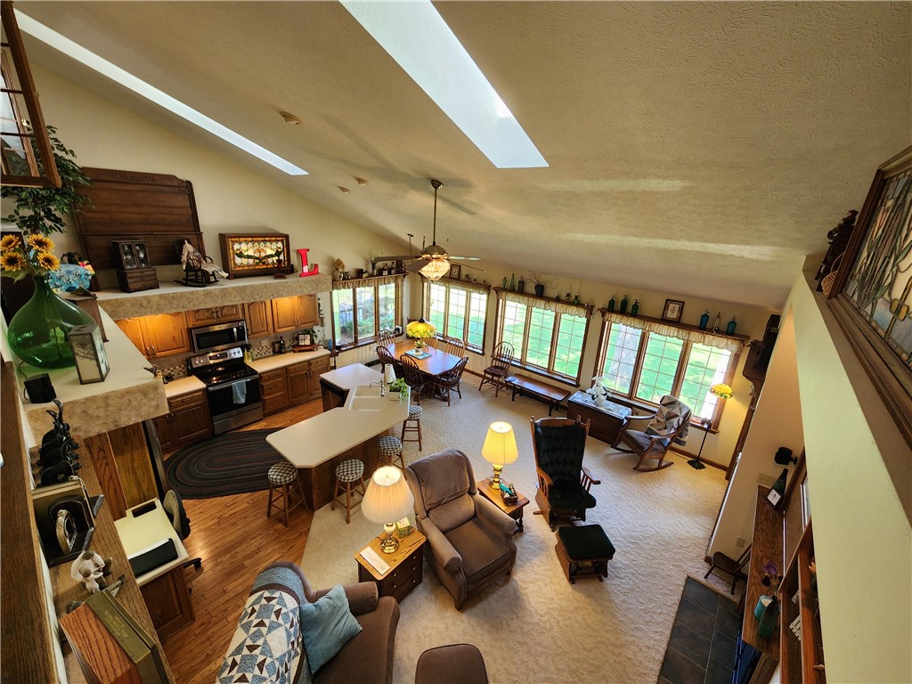 Coolspring Twp, Pennsylvania 16137, United States, 3 Bedrooms Bedrooms, ,4 BathroomsBathrooms,Residential,Active,146257