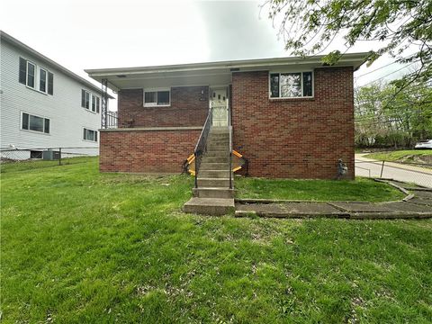 Photo of 900 State Ave, Coraopolis, PA 15108 (MLS # 1748749)