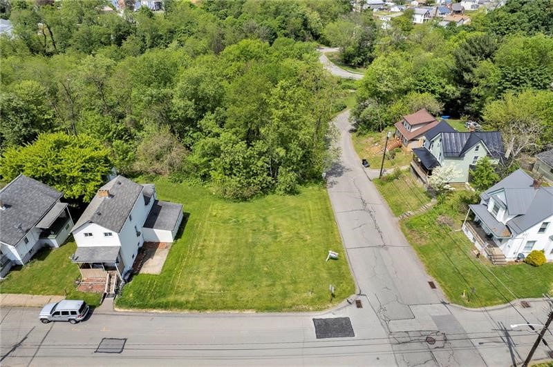 845 Walnut St.
