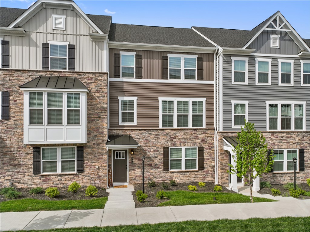 484 Nolan Cir Cir, Cranberry Twp, Pennsylvania image 1