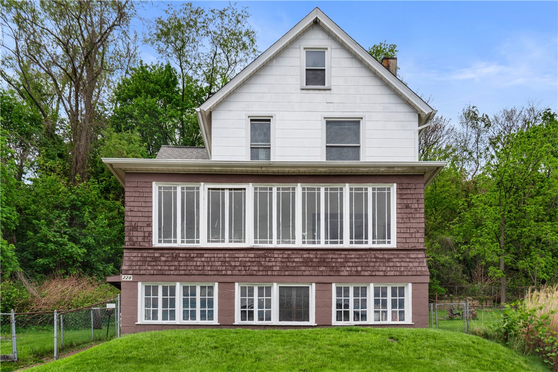 228 W 11th Ave Ave, Tarentum, Pennsylvania image 1