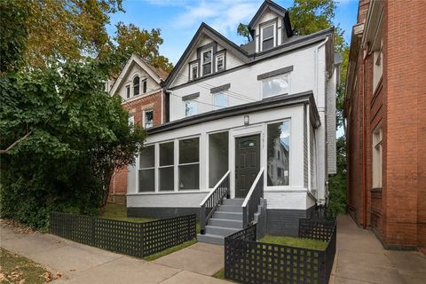 Photo of 7617 Waverly St, Pittsburgh, PA 15221 (MLS # 1724047)
