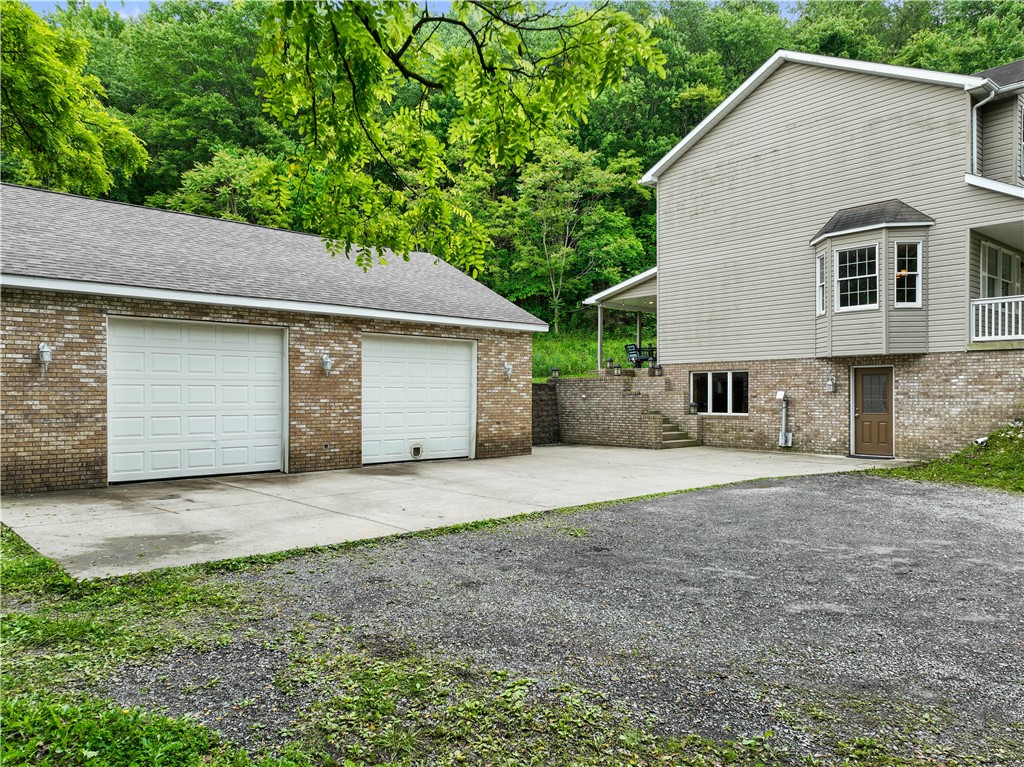 565 Leeper Rd