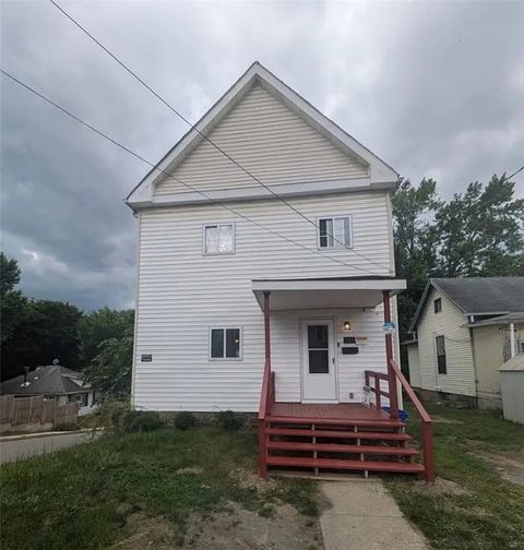 Photo of 115 N Ray St, New Castle, PA 16101 (MLS # 1725018)