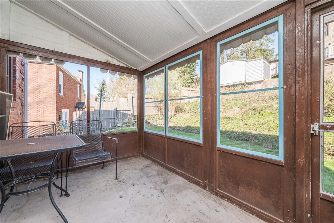 4004 Cloverlea St St, Brentwood, Pennsylvania image 33