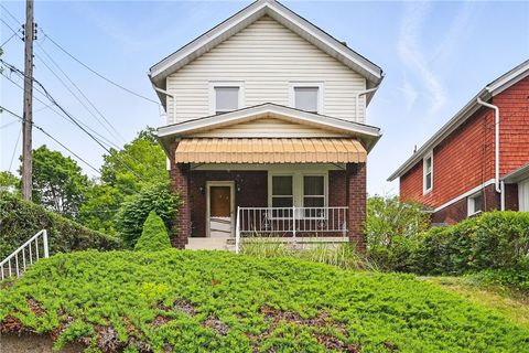 1122 Tyndall St Sheraden PA 15204