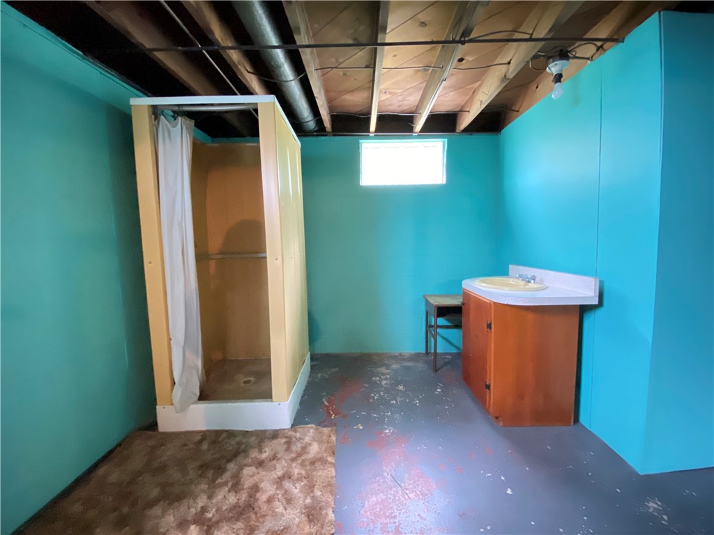 West Salem Twp, Pennsylvania 16125, United States, 3 Bedrooms Bedrooms, ,1 BathroomBathrooms,Residential,Contingent,133511