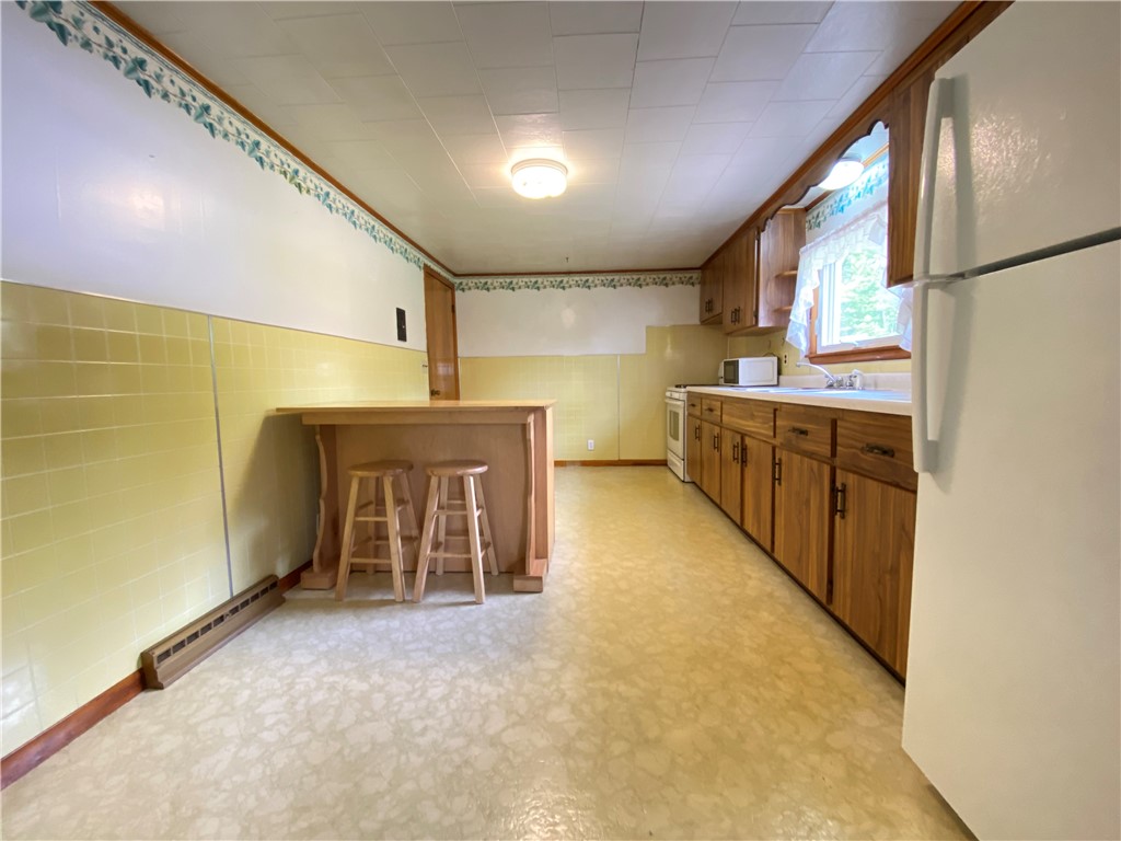 West Salem Twp, Pennsylvania 16125, United States, 3 Bedrooms Bedrooms, ,1 BathroomBathrooms,Residential,Contingent,133511