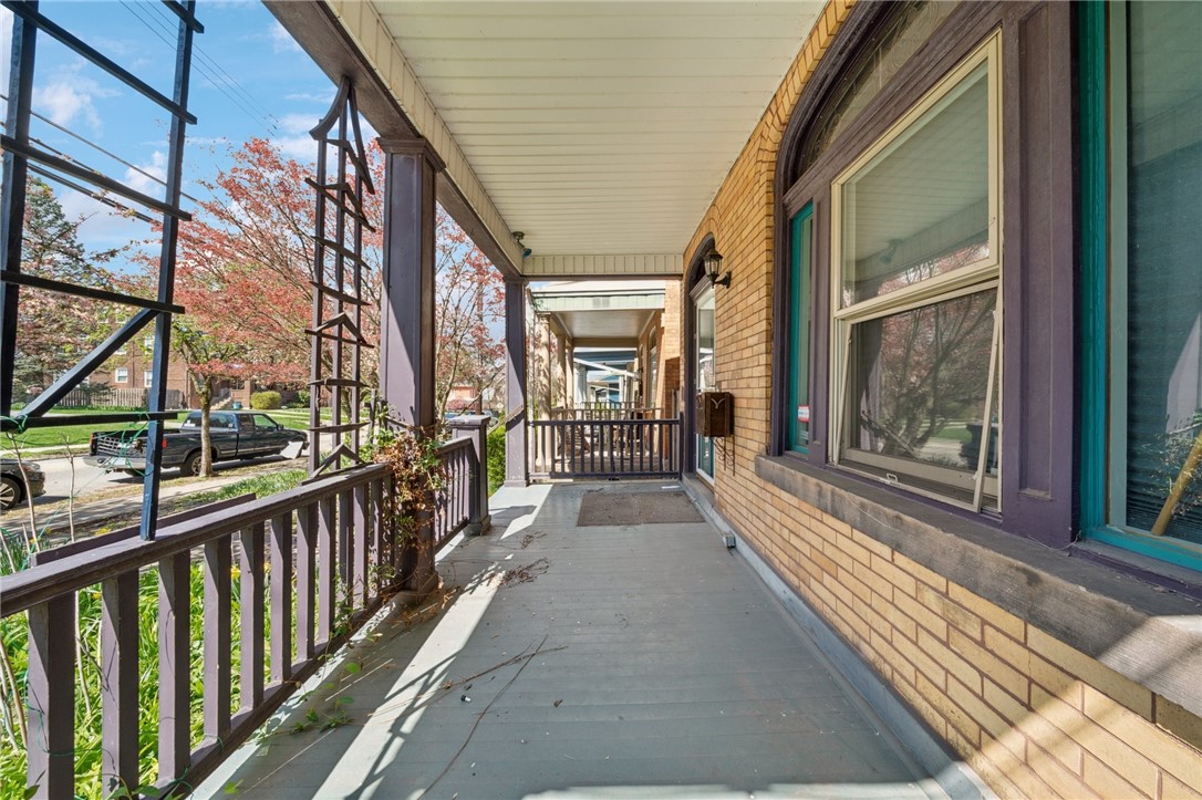257 Maple Ave