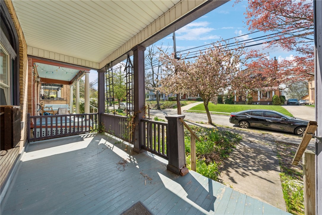 257 Maple Ave