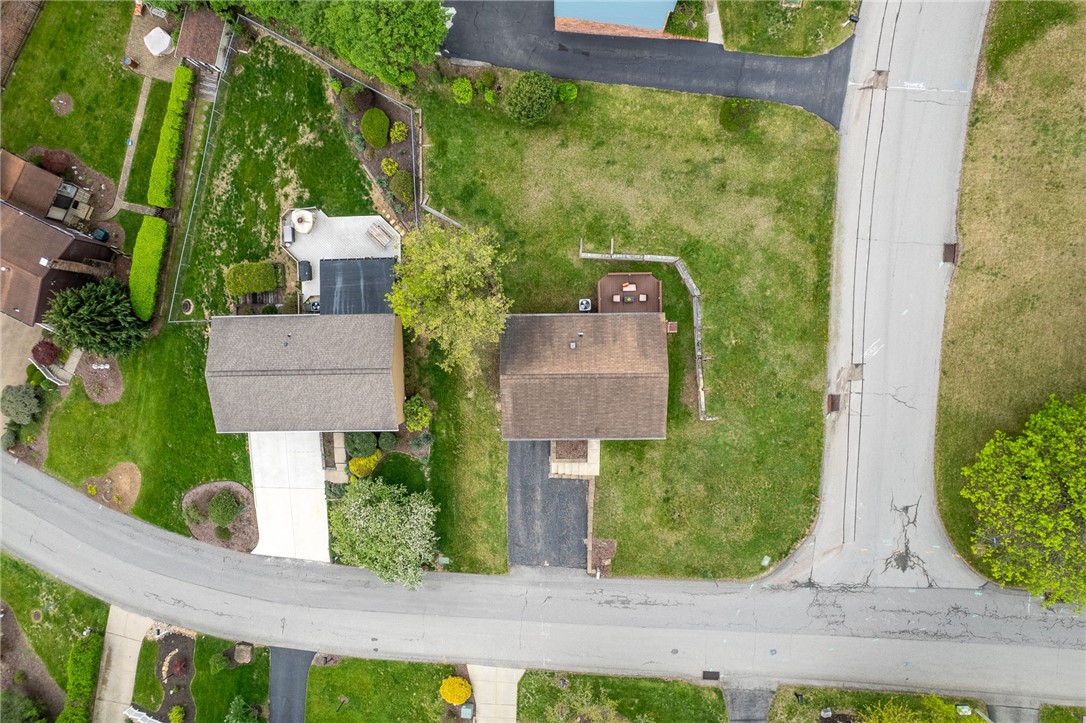 948 Broglie Dr Dr, South Park, Pennsylvania image 32