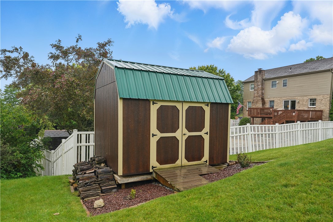 Hempfield Twp - Wml, Pennsylvania 15601, United States, 4 Bedrooms Bedrooms, ,4 BathroomsBathrooms,Residential,Contingent,145921