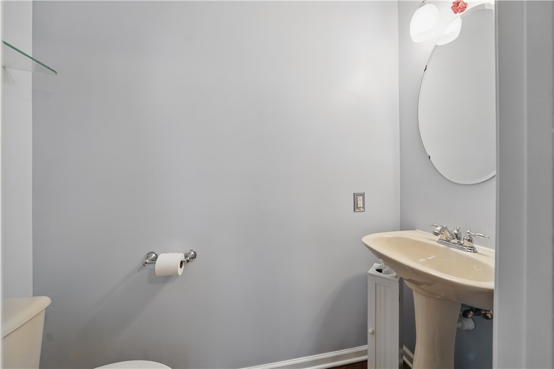 Hempfield Twp - Wml, Pennsylvania 15601, United States, 4 Bedrooms Bedrooms, ,4 BathroomsBathrooms,Residential,Contingent,145921