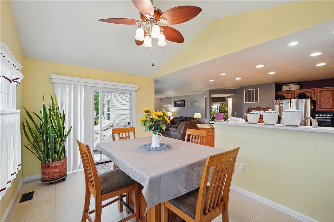 Hempfield Twp - Wml, Pennsylvania 15601, United States, 4 Bedrooms Bedrooms, ,4 BathroomsBathrooms,Residential,Contingent,145921