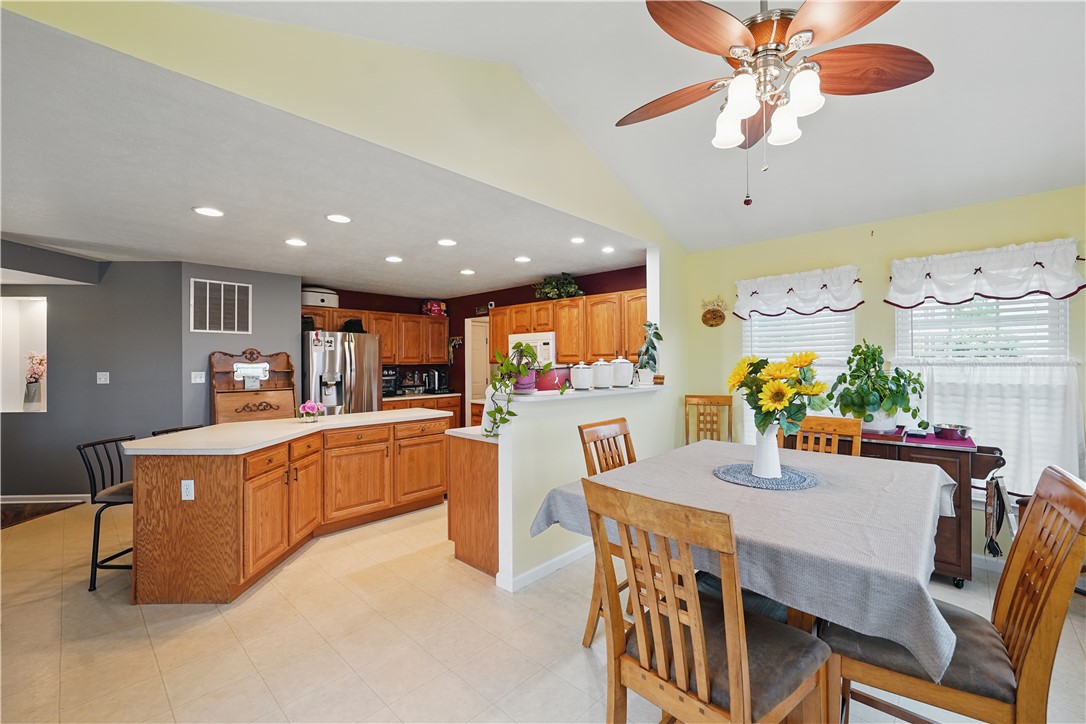 Hempfield Twp - Wml, Pennsylvania 15601, United States, 4 Bedrooms Bedrooms, ,4 BathroomsBathrooms,Residential,Contingent,145921