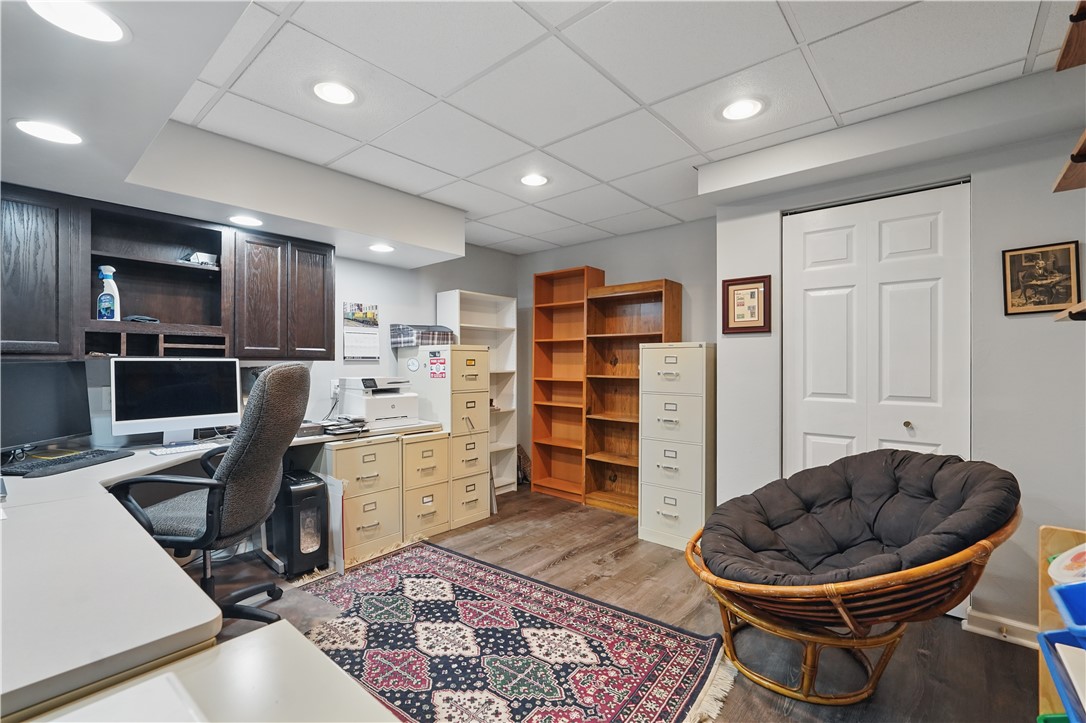 Hempfield Twp - Wml, Pennsylvania 15601, United States, 4 Bedrooms Bedrooms, ,4 BathroomsBathrooms,Residential,Contingent,145921