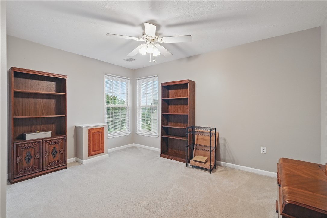 Hempfield Twp - Wml, Pennsylvania 15601, United States, 4 Bedrooms Bedrooms, ,4 BathroomsBathrooms,Residential,Contingent,145921