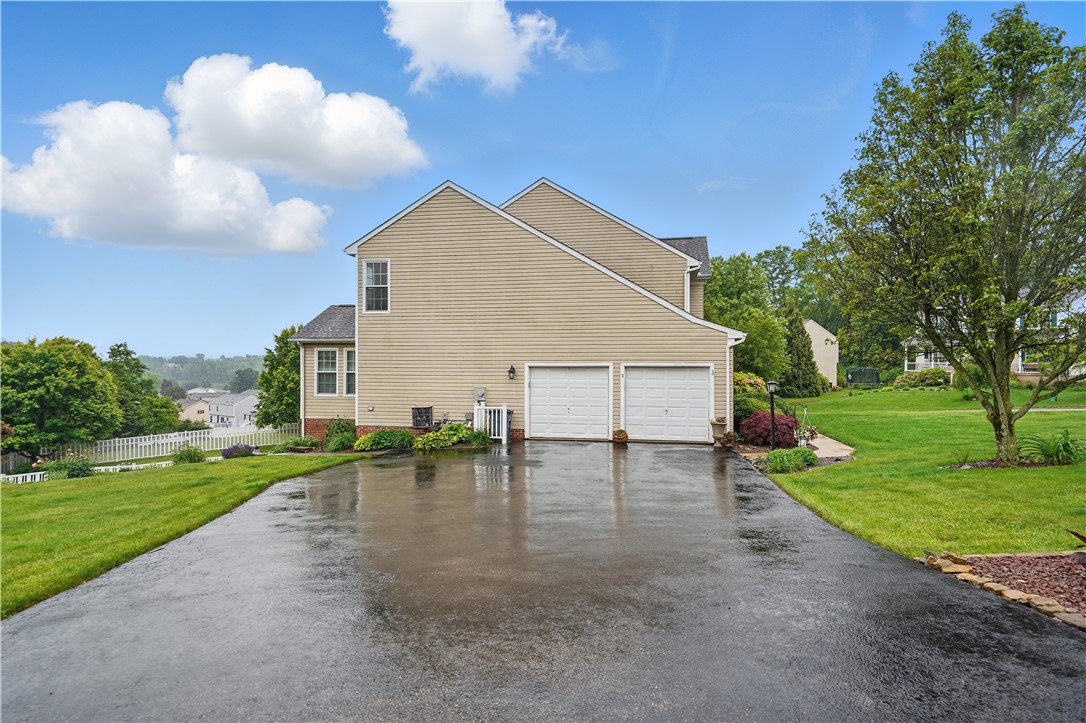 Hempfield Twp - Wml, Pennsylvania 15601, United States, 4 Bedrooms Bedrooms, ,4 BathroomsBathrooms,Residential,Contingent,145921