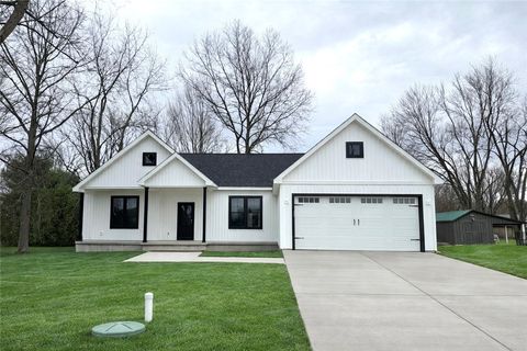 Photo of 3154 Spiker Ln, New Castle, PA 16105 (MLS # 1745929)