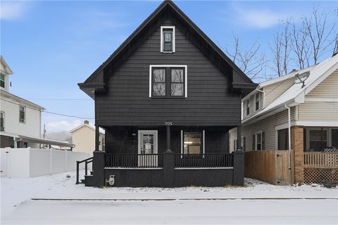 Photo of 705 4th St, New Brighton, PA 15066 (MLS # 1735721)