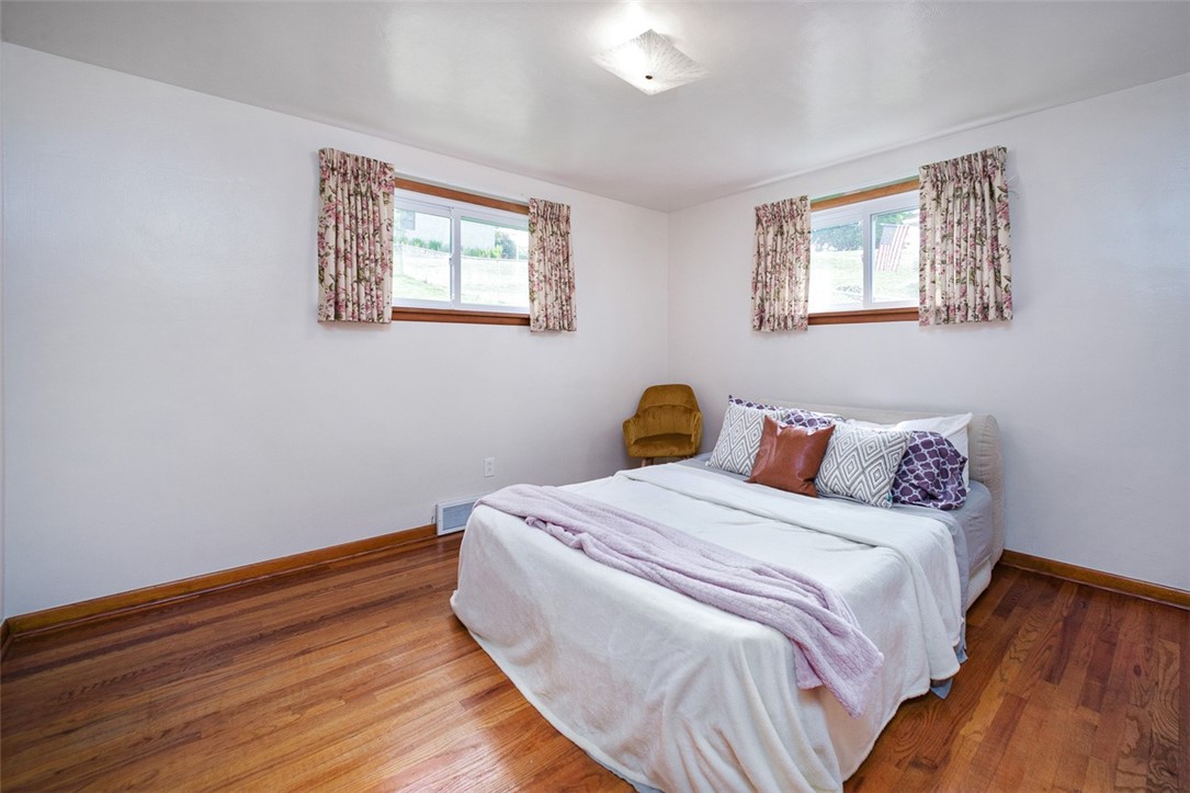 1104 Bennett Ave Ave, Jeannette, Pennsylvania image 12