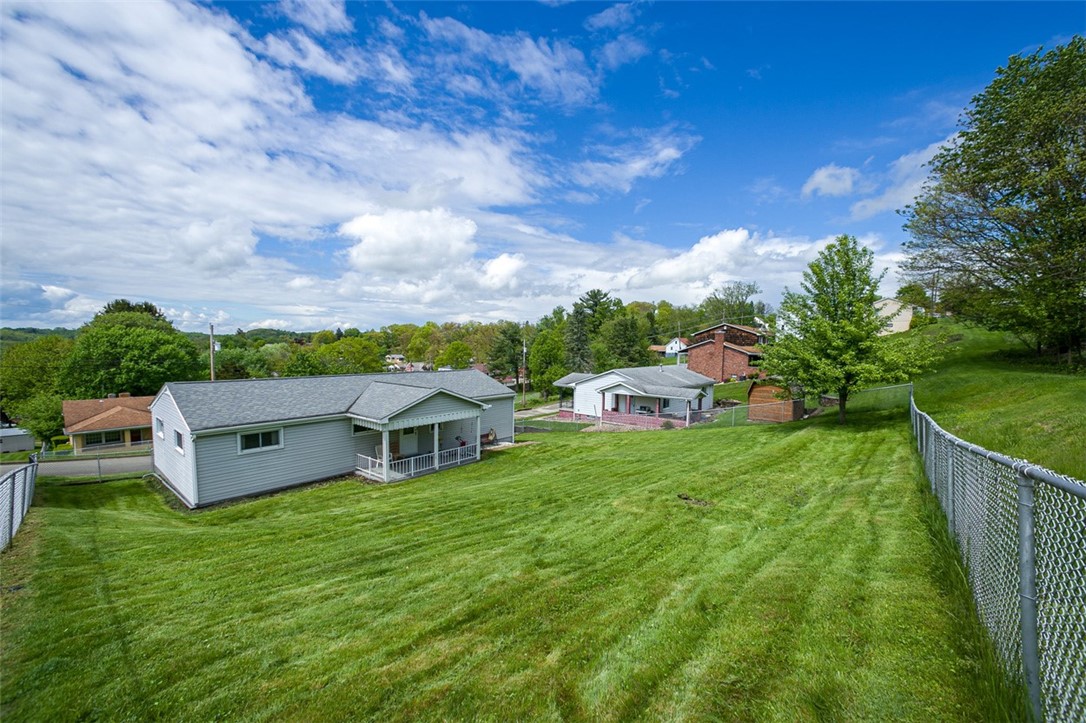 1104 Bennett Ave Ave, Jeannette, Pennsylvania image 2