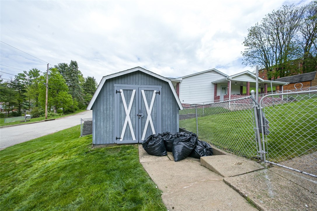 1104 Bennett Ave Ave, Jeannette, Pennsylvania image 18