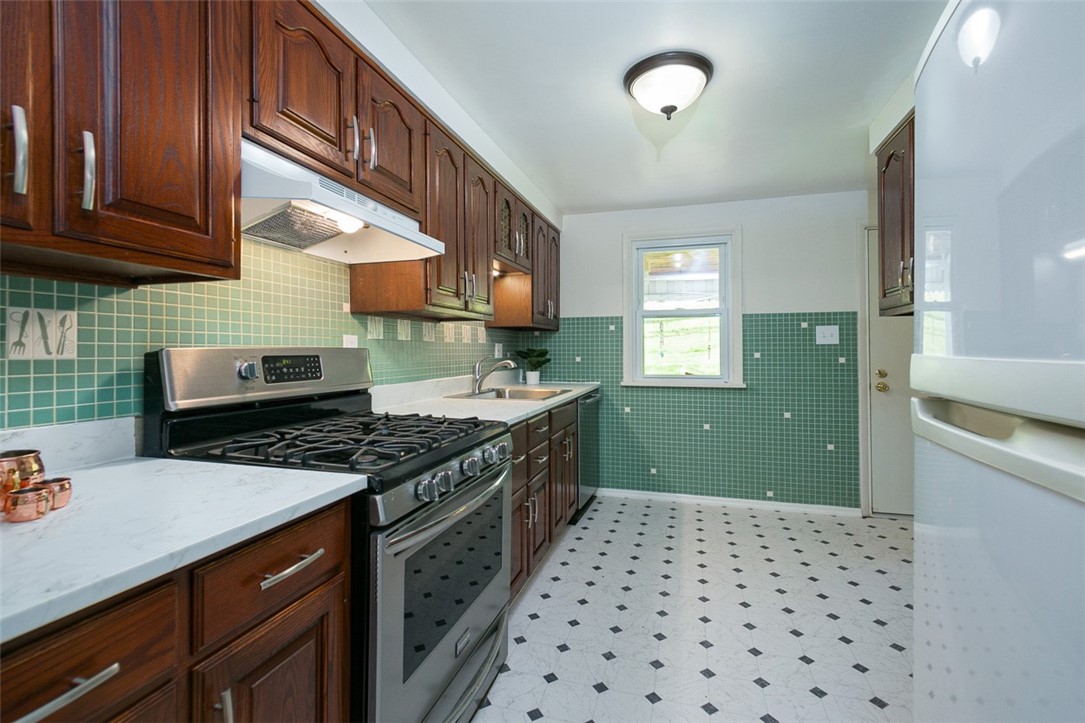 1104 Bennett Ave Ave, Jeannette, Pennsylvania image 9