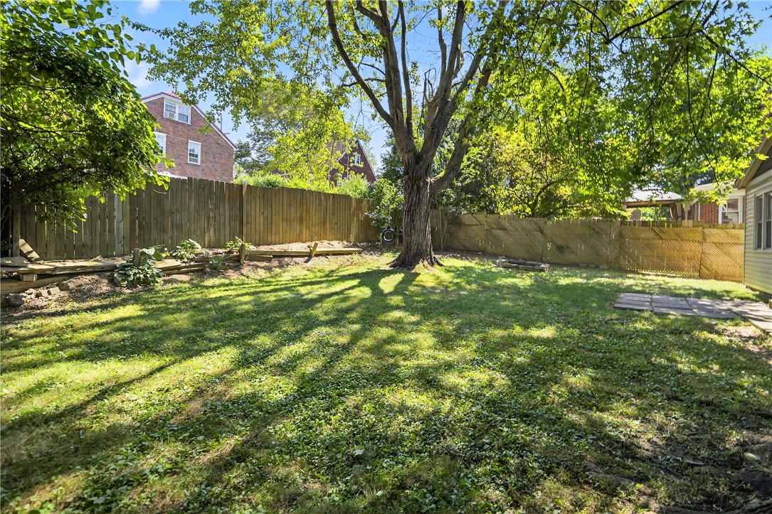 Bethel Park, Pennsylvania 15102, United States, 3 Bedrooms Bedrooms, ,1 BathroomBathrooms,Residential,Active,185940