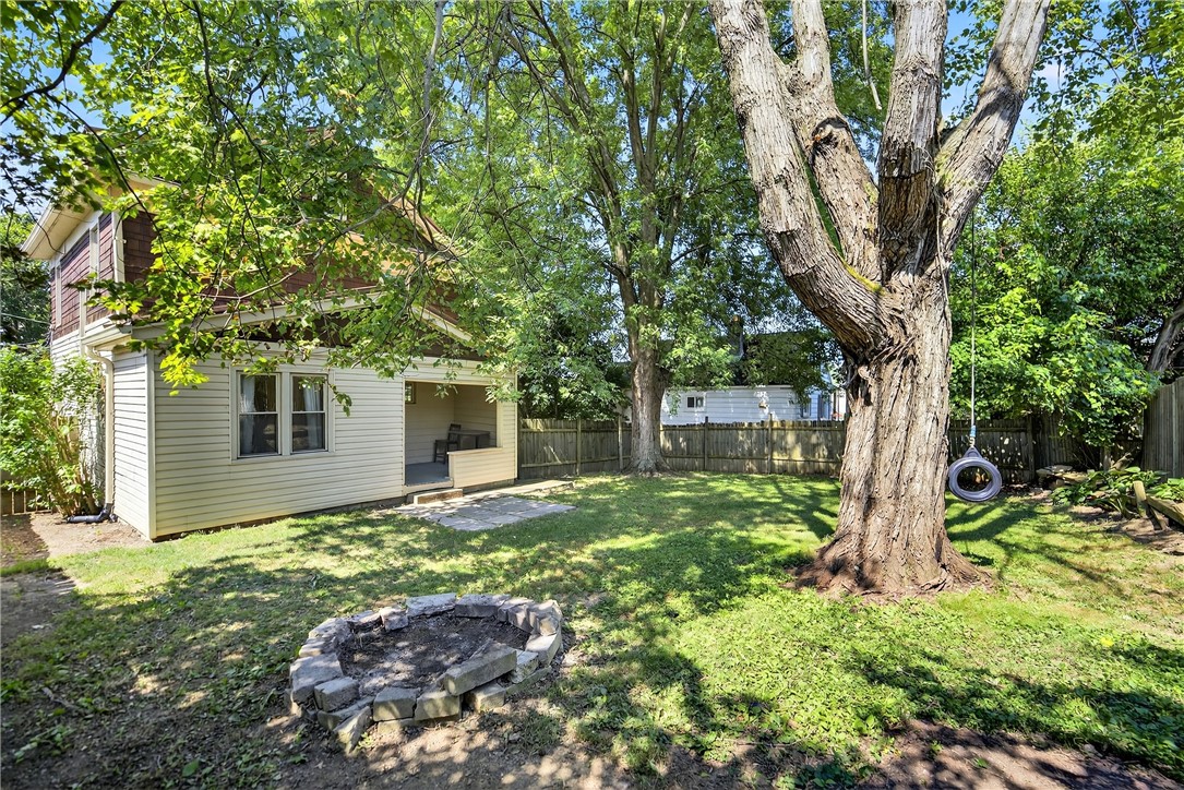 Bethel Park, Pennsylvania 15102, United States, 3 Bedrooms Bedrooms, ,1 BathroomBathrooms,Residential,Active,185940