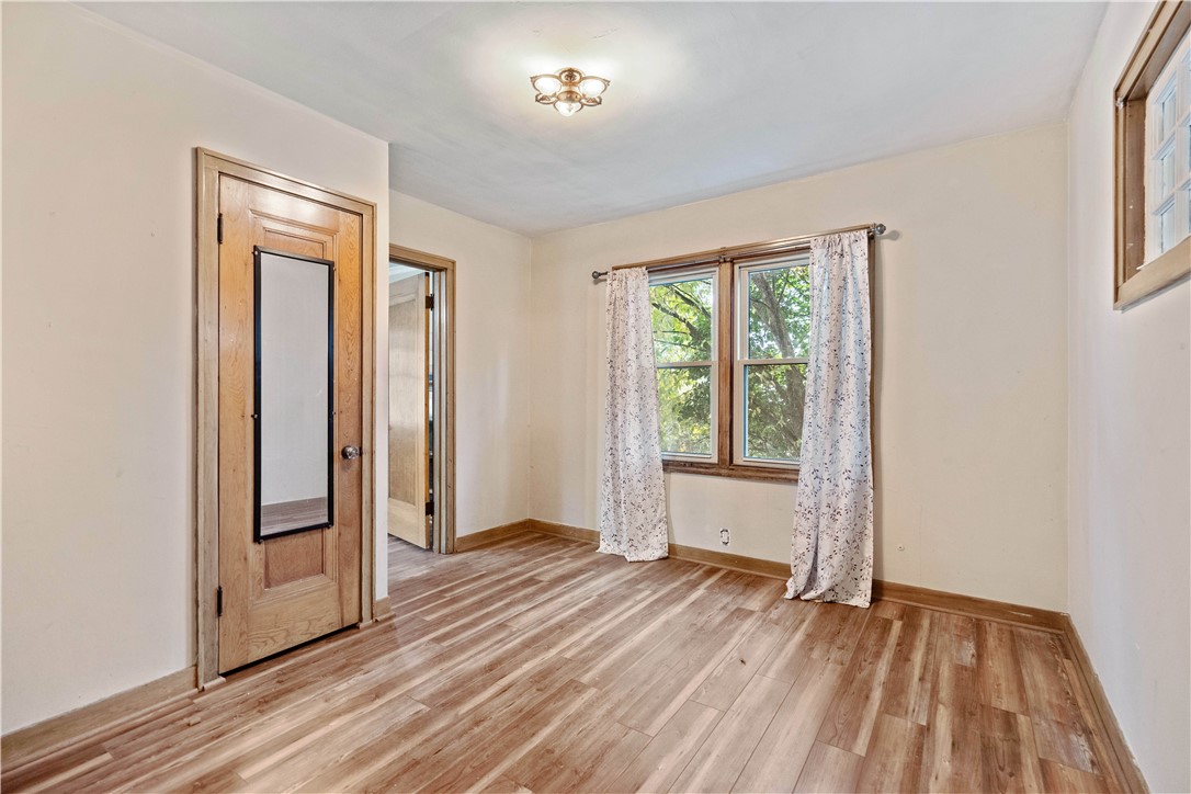 Bethel Park, Pennsylvania 15102, United States, 3 Bedrooms Bedrooms, ,1 BathroomBathrooms,Residential,Active,185940