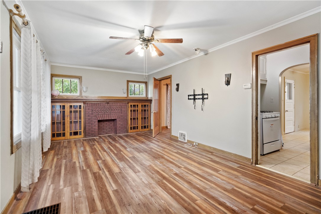 Bethel Park, Pennsylvania 15102, United States, 3 Bedrooms Bedrooms, ,1 BathroomBathrooms,Residential,Active,185940