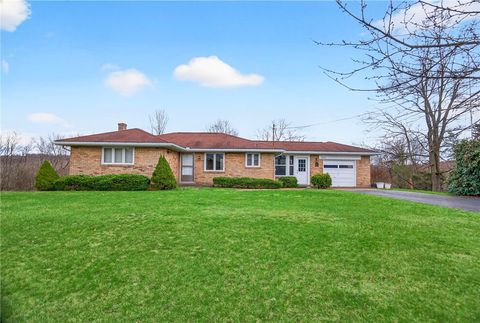 Photo of 105 Clearview Dr, Baden, PA 15005 (MLS # 1745101)