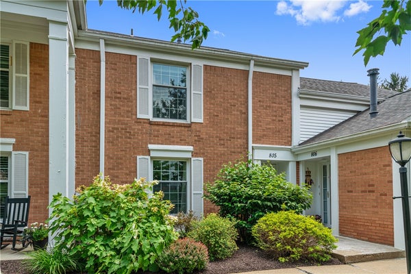 1818 FOXCROFT LN APT 805, ALLISON PARK, PA 15101 - Image c341514ca682d82b8a9e4ccb0a6e5d7c/3055795510