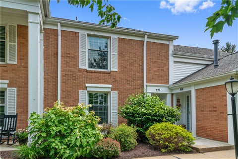 Condo For Sale - 1818 Foxcroft Ln Ln #805<br/> McCandless, PA 15101