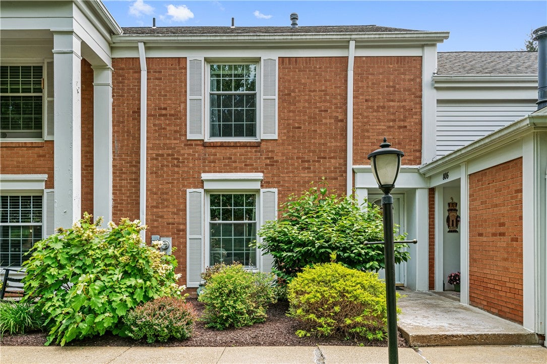 1818 Foxcroft Ln 805
