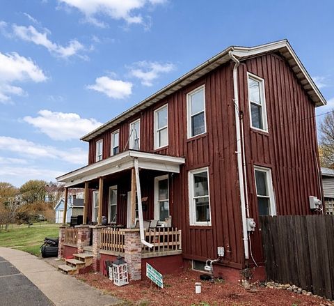 Photo of 6 S 13th St, Jeannette, PA 15644 (MLS # 1743130)